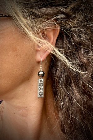 Tahitian Pearl and Hawaiian Silver Pattern Earrings